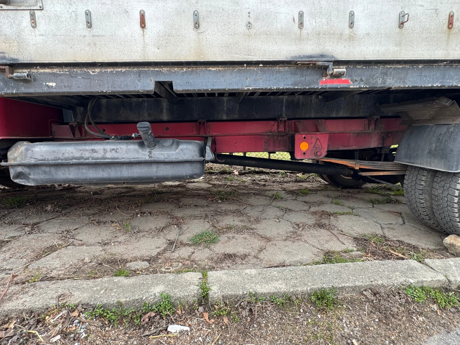 Mercedes-Benz 410 Бордови - изображение 3