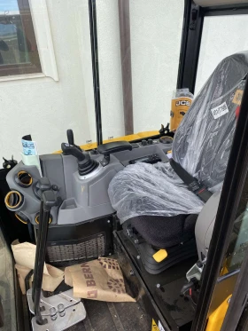 Багер JCB 35Z-1, снимка 9