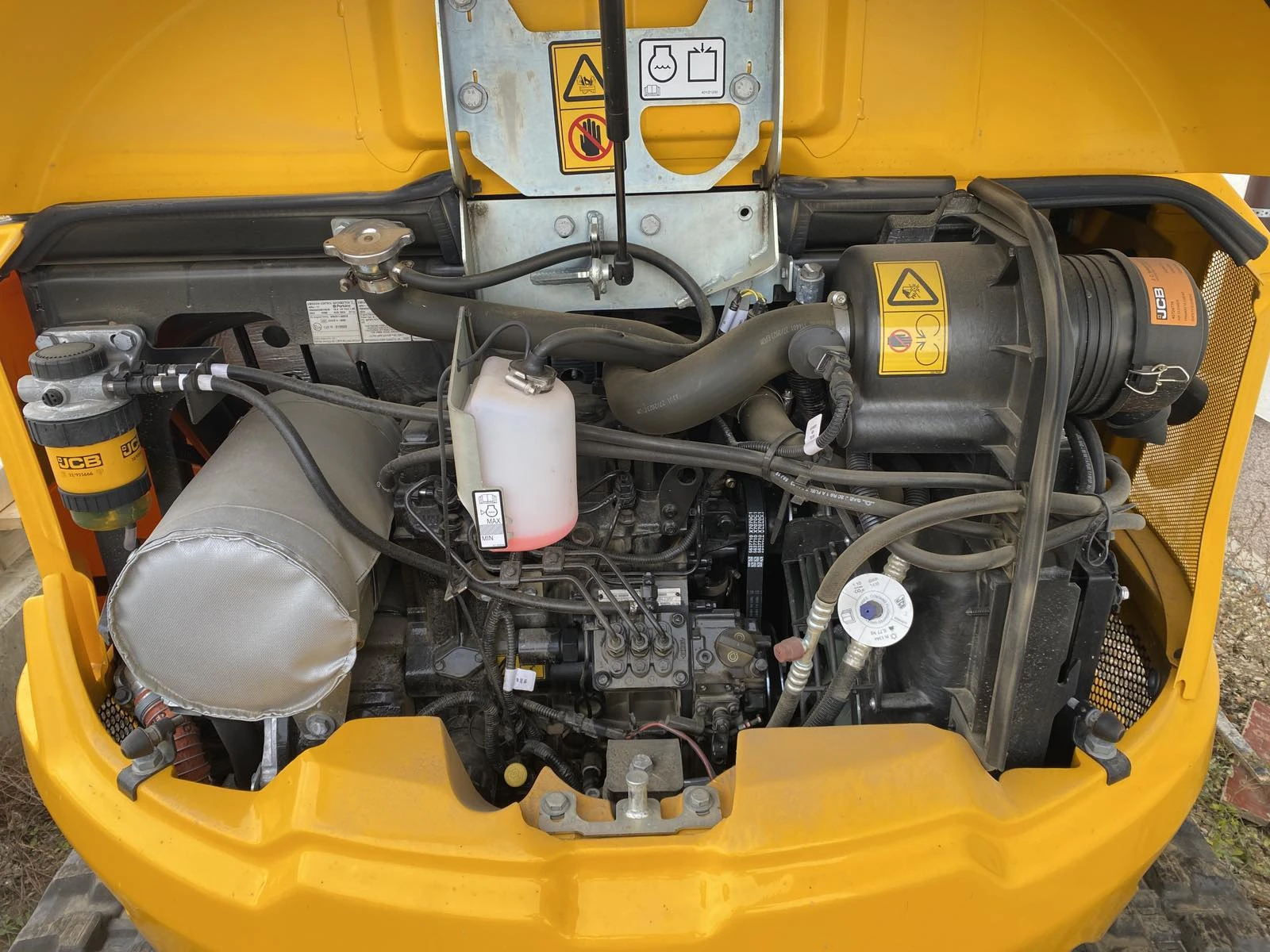 Багер JCB 35Z-1 - изображение 8