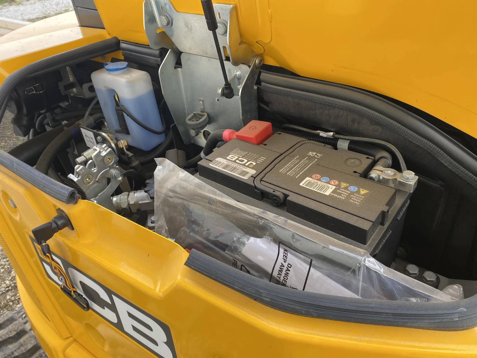 Багер JCB 35Z-1 - изображение 7