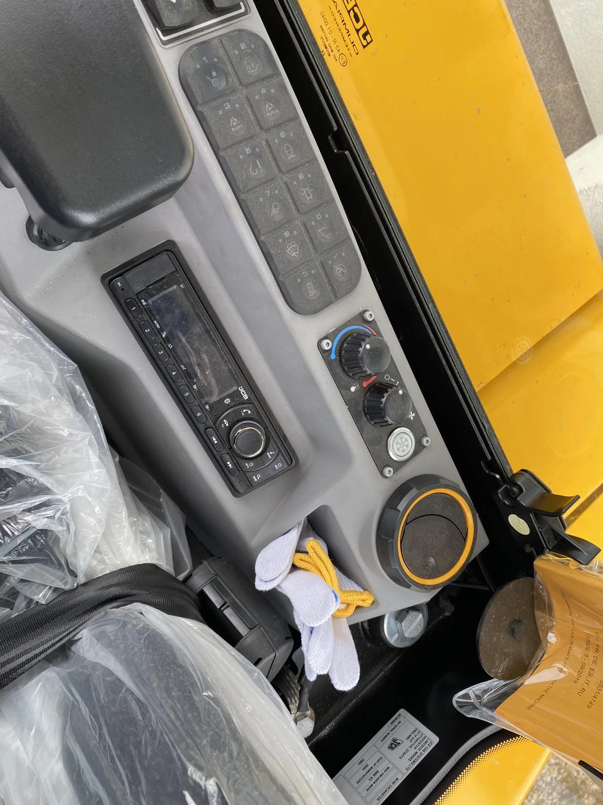 Багер JCB 35Z-1 - изображение 10