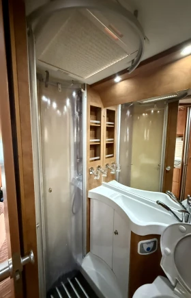 Кемпер Fiat  Carthago Chic C-Line, снимка 6