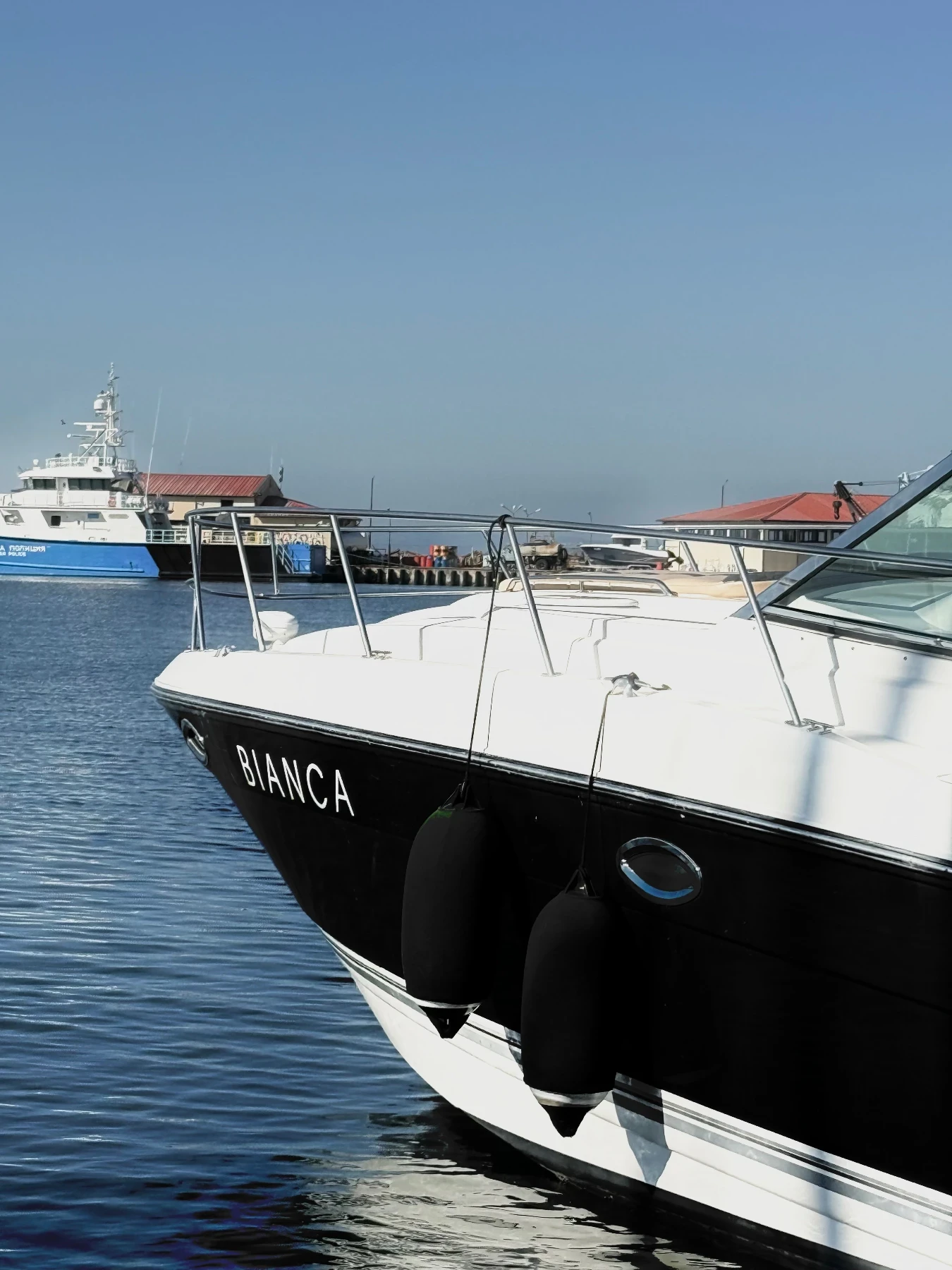 Моторна яхта Monterey 415SY - изображение 4