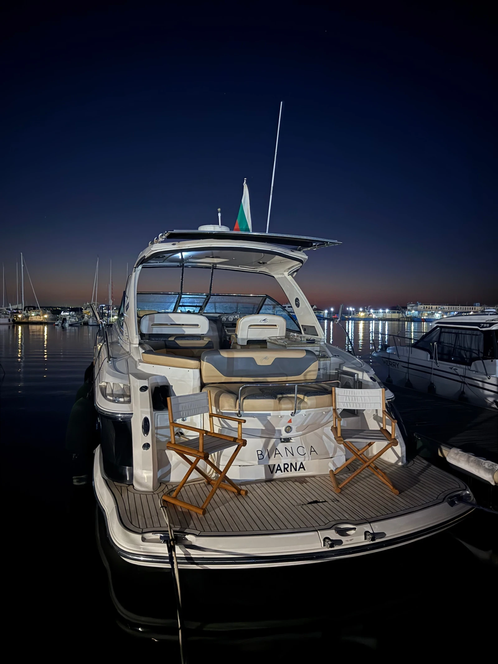 Моторна яхта Monterey 415SY - изображение 5