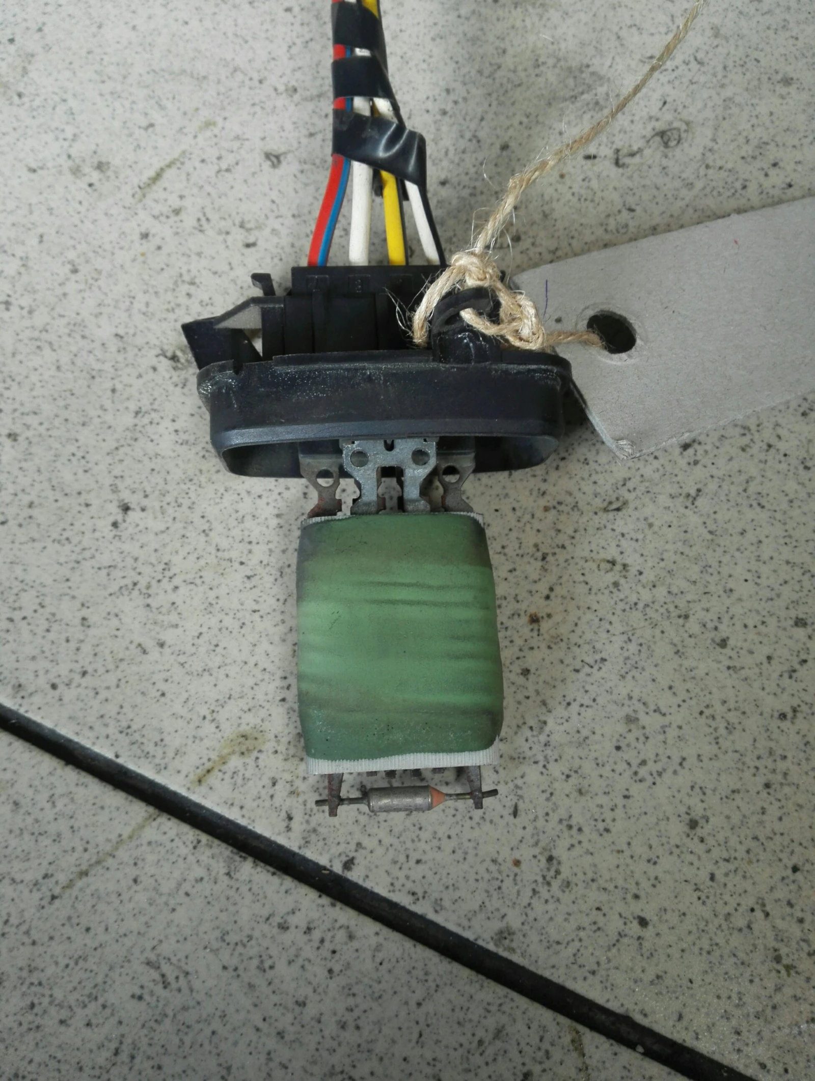 ������� ����� �������� ���� 2.2��� 00�. | Mobile.bg � ����������� 1