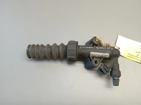 Помпа съединител горна Ситроен Ц4 1.4б