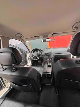 Mercedes-Benz C 220, снимка 7