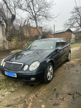 Mercedes-Benz E 220, снимка 1