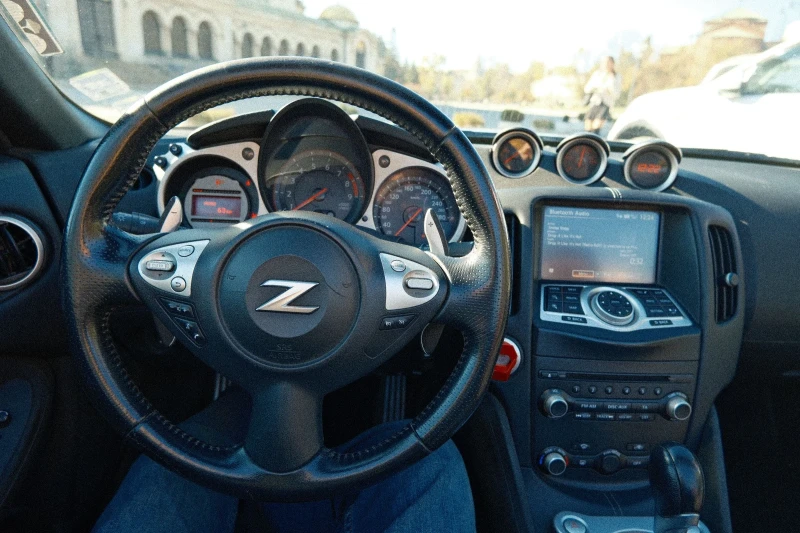 Nissan 370Z Roadster, снимка 15 - Автомобили и джипове - 47798891