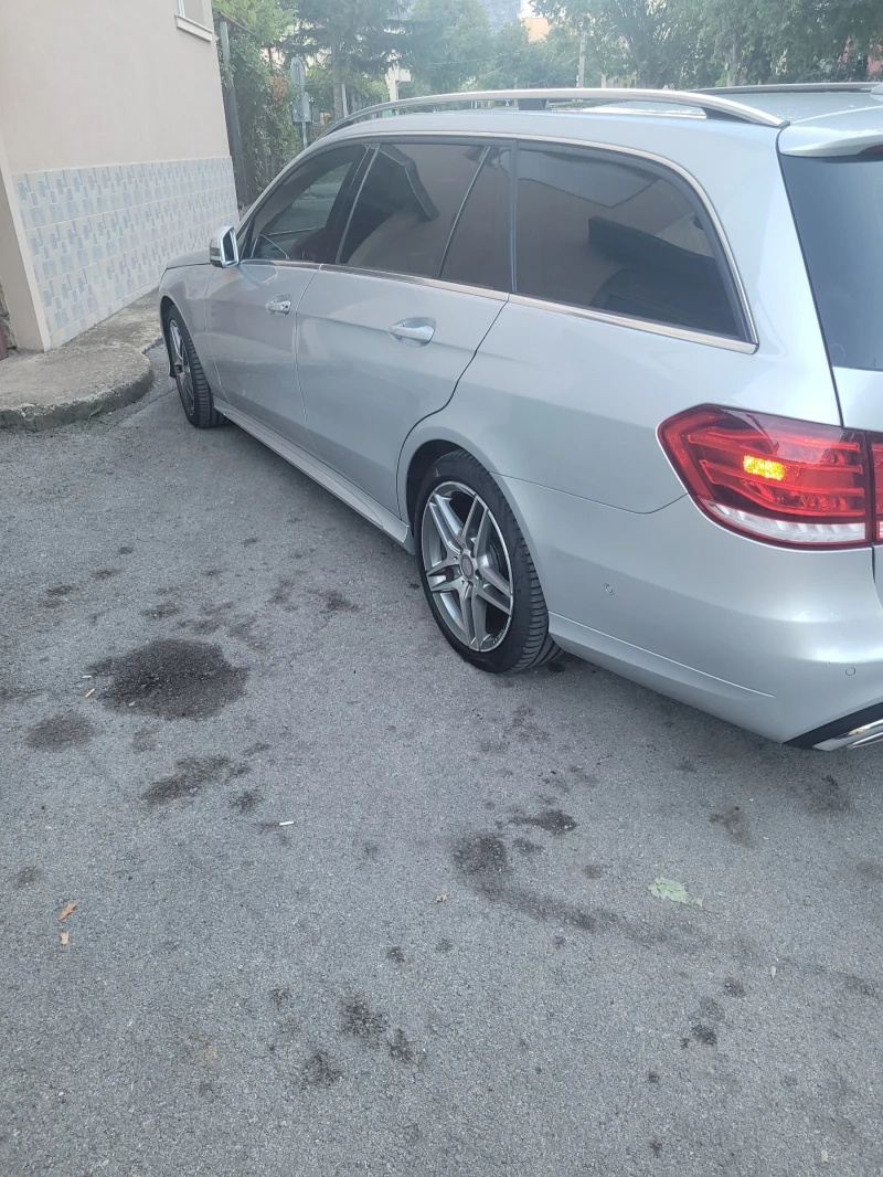 Mercedes-Benz E 350 Уникат много стегнат, снимка 4 - Автомобили и джипове - 47440019