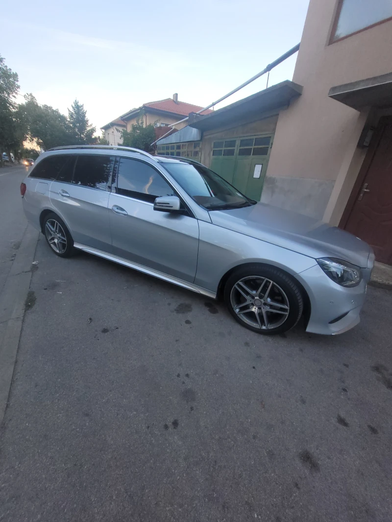 Mercedes-Benz E 350 Уникат много стегнат, снимка 5 - Автомобили и джипове - 47440019