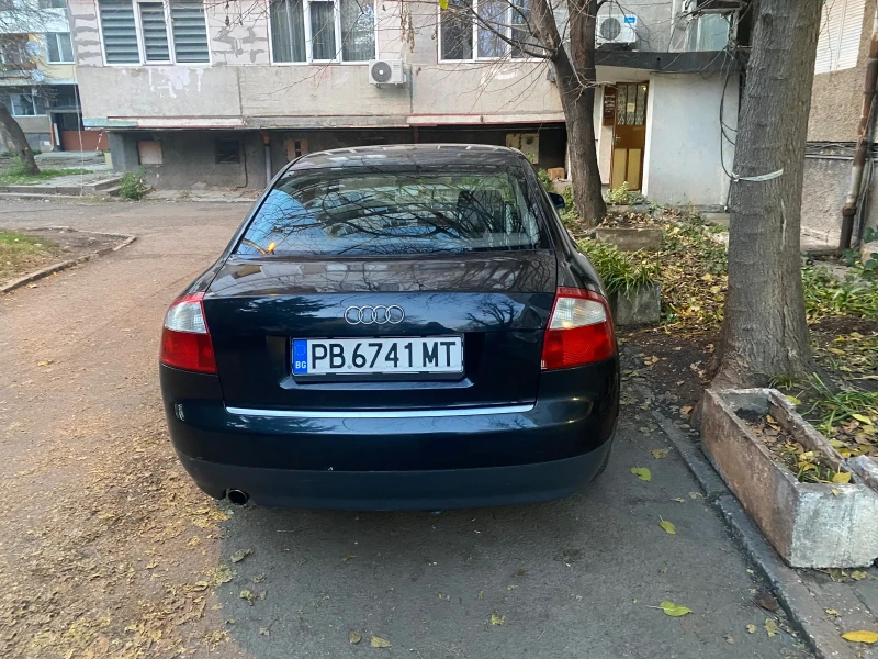 Audi A4 2.0 FSI, снимка 3 - Автомобили и джипове - 48347123