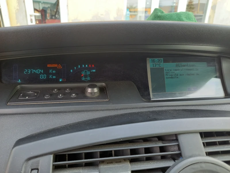 Renault Scenic, снимка 6 - Автомобили и джипове - 52884713