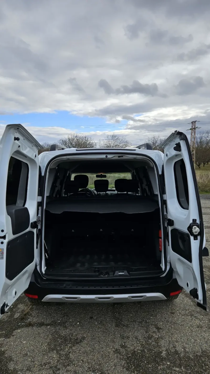 Dacia Dokker 1.6 SCe / Газ - 102 к.с, снимка 11 - Автомобили и джипове - 52482376