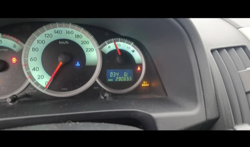 Toyota Corolla verso D4d, снимка 8 - Автомобили и джипове - 52886164