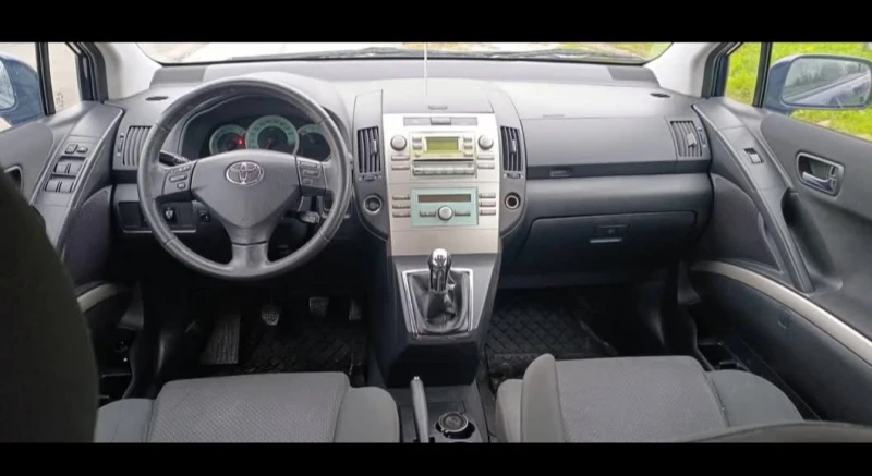 Toyota Corolla verso D4d, снимка 9 - Автомобили и джипове - 52886164