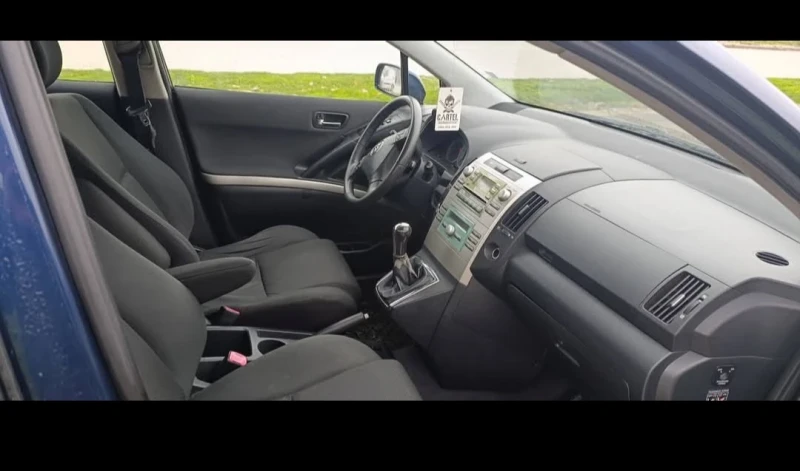 Toyota Corolla verso D4d, снимка 5 - Автомобили и джипове - 52886164