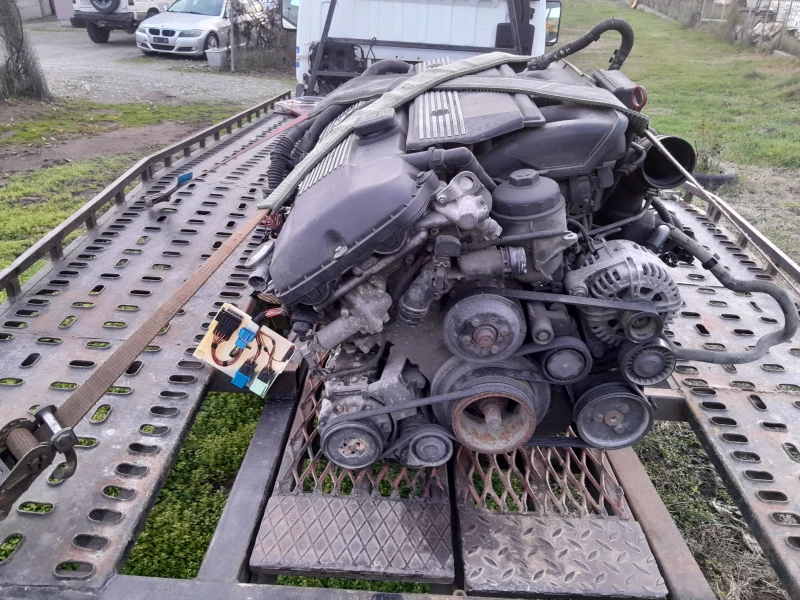 BMW 525 2.2 Бензин , снимка 4 - Автомобили и джипове - 52893612