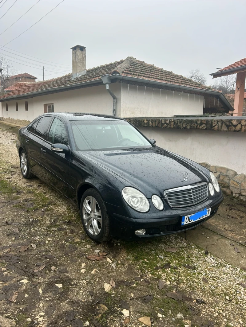Mercedes-Benz E 220, снимка 2 - Автомобили и джипове - 52973660