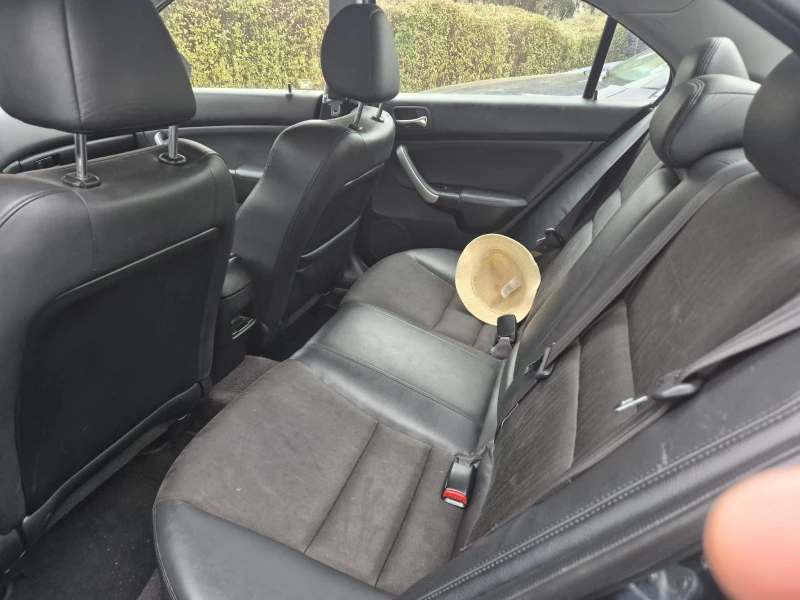 Honda Accord 2.4i VTEC Газ, снимка 8 - Автомобили и джипове - 53128488