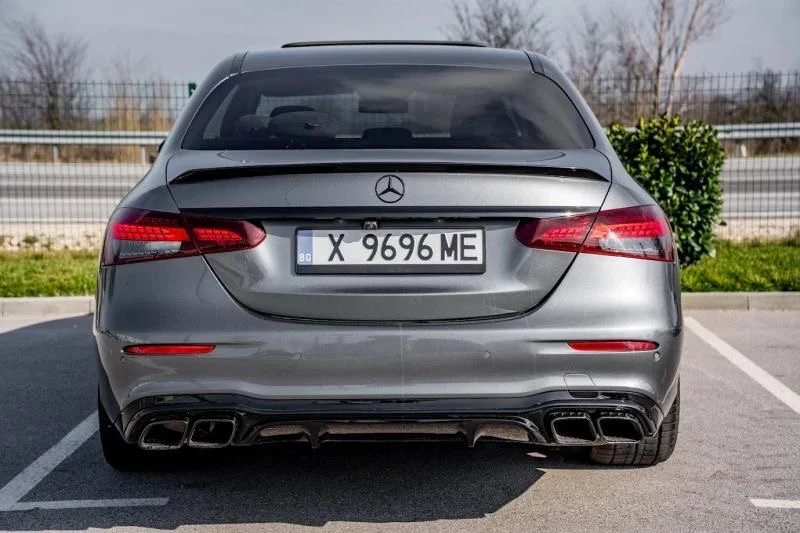 Mercedes-Benz E 220 AMG OPTICA, снимка 4 - Автомобили и джипове - 54401907