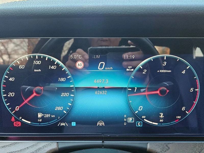 Mercedes-Benz E 220 1.9 654920 Automatic, снимка 8 - Автомобили и джипове - 55837295