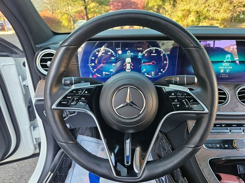 Mercedes-Benz E 220 1.9 654920 Automatic, снимка 16 - Автомобили и джипове - 55837295