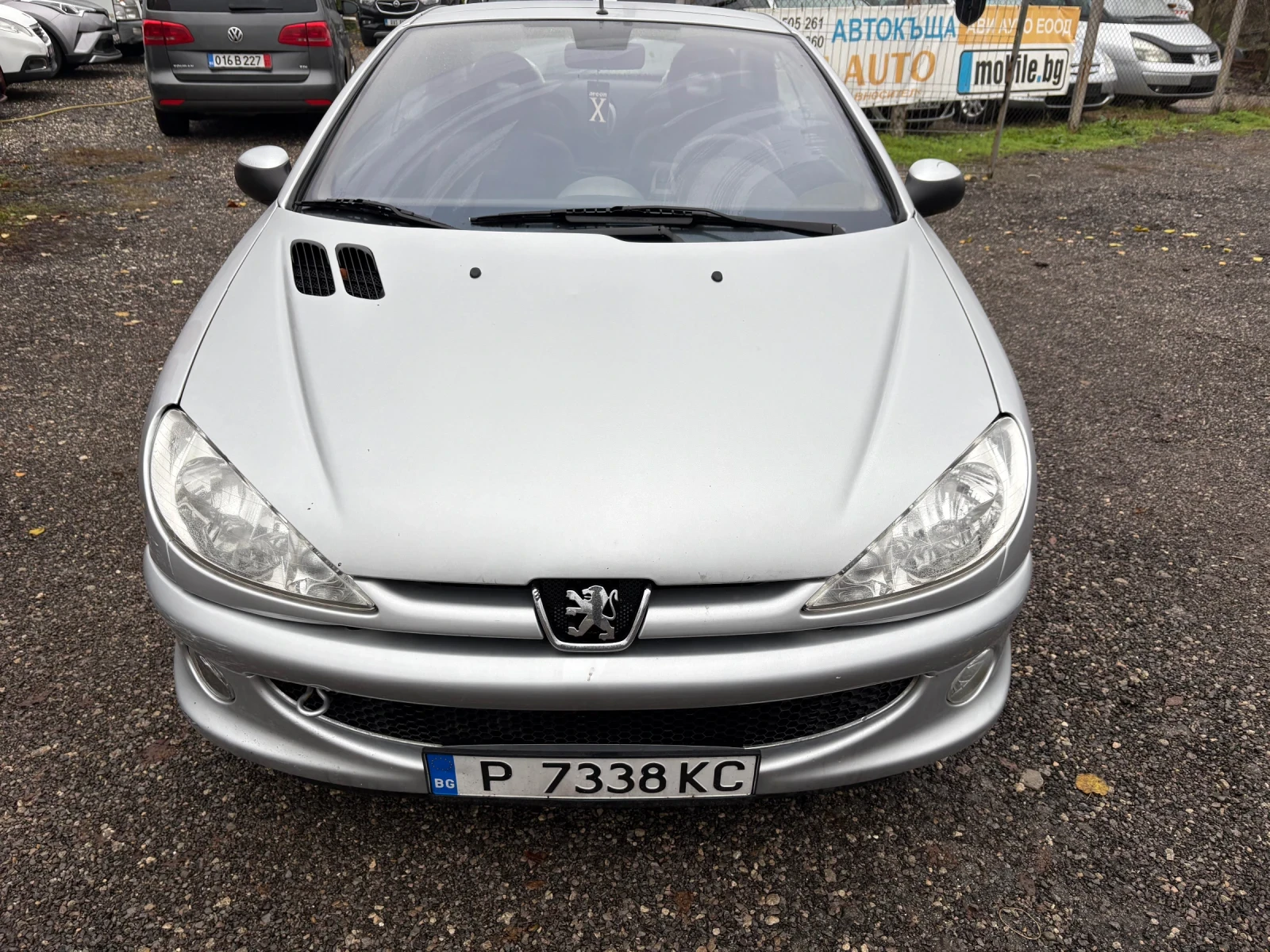 Peugeot 206 Кабрио 1.6i 150.000km, ОБСЛУЖЕН, 2 КОМПЛЕКТА ГУМИ , снимка 1