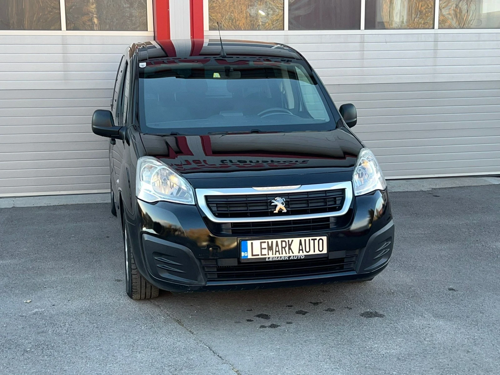 Peugeot Partner 1.2I KLIMATIK 11000KM NAVI EVRO 6B ЛИЗИНГ!!! - изображение 2