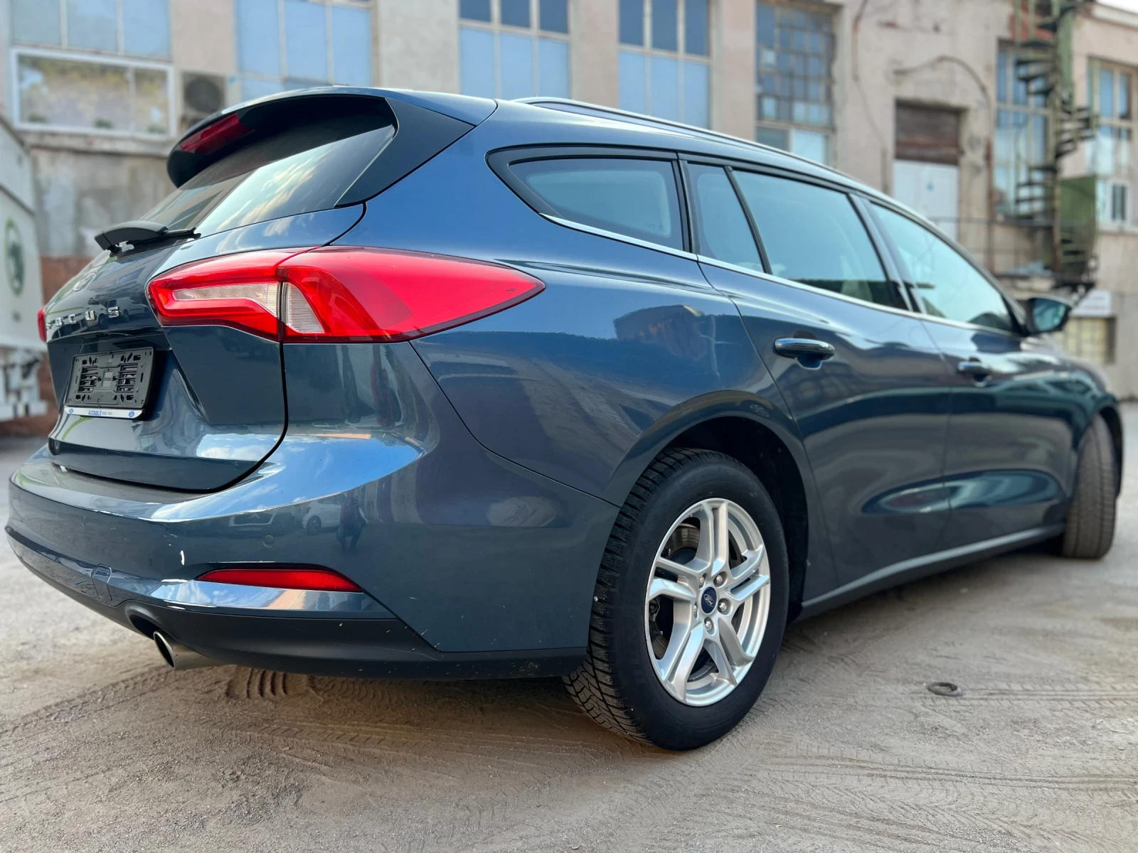Ford Focus 1.5 Ecoblue 120cv Bus Co-Pilot Auto - изображение 4