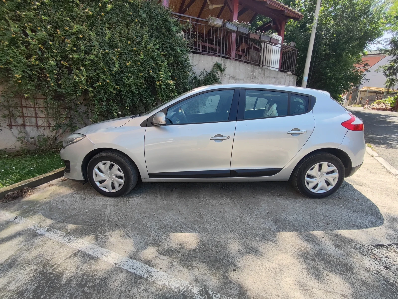 Renault Megane 1.5DCi /110 к.с./N1 /6 ск./E5B /4, 5л/100км - изображение 3