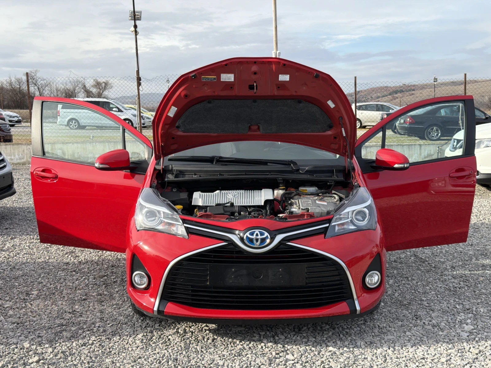 Toyota Yaris 1.5 Hybrid E6B | Mobile.bg � ����������� 11