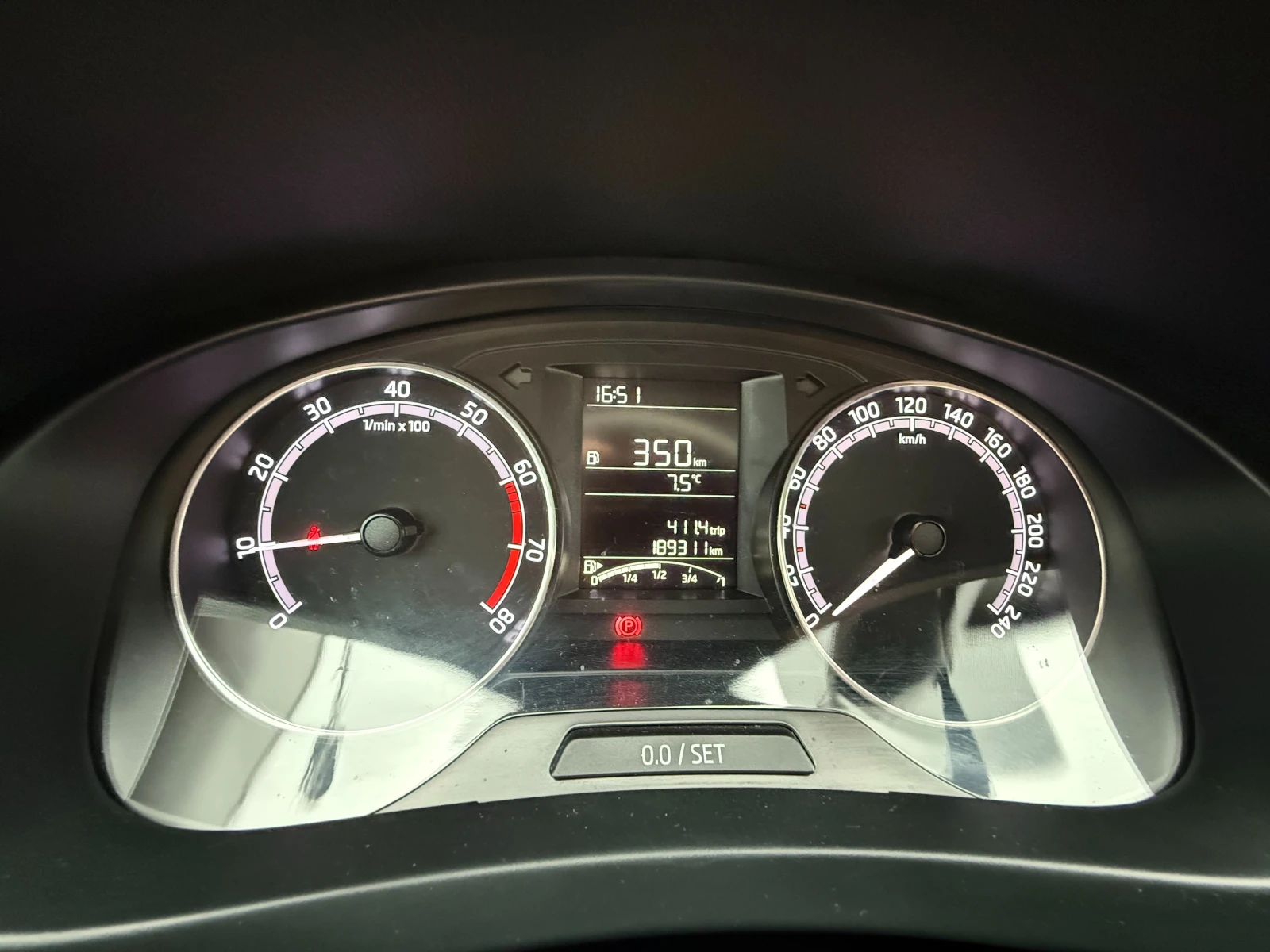 Skoda Rapid 1.0 TSI Spaceback, снимка 9 - Автомобили и джипове - 54013796