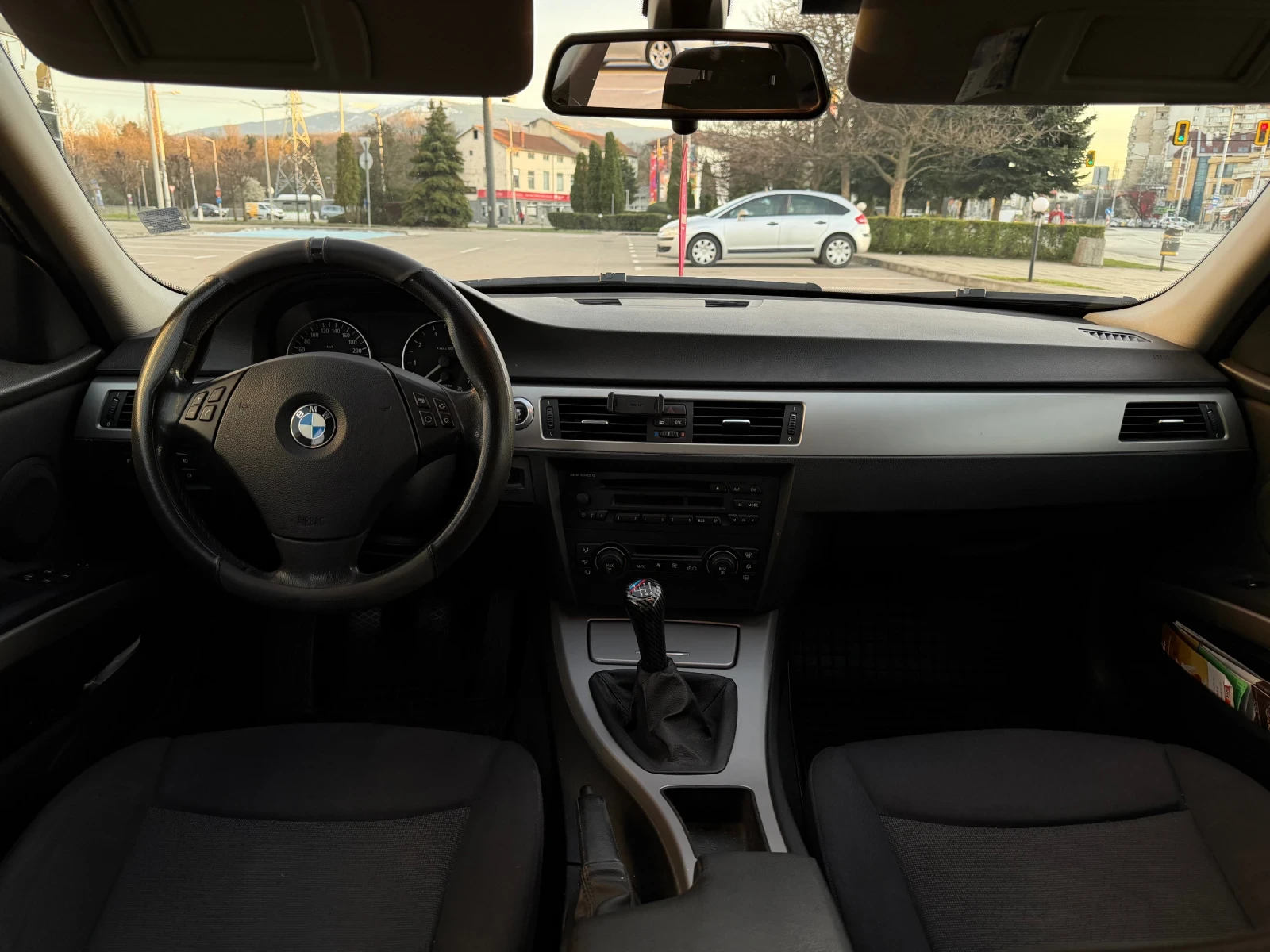 BMW 320, снимка 12 - Автомобили и джипове - 54115287