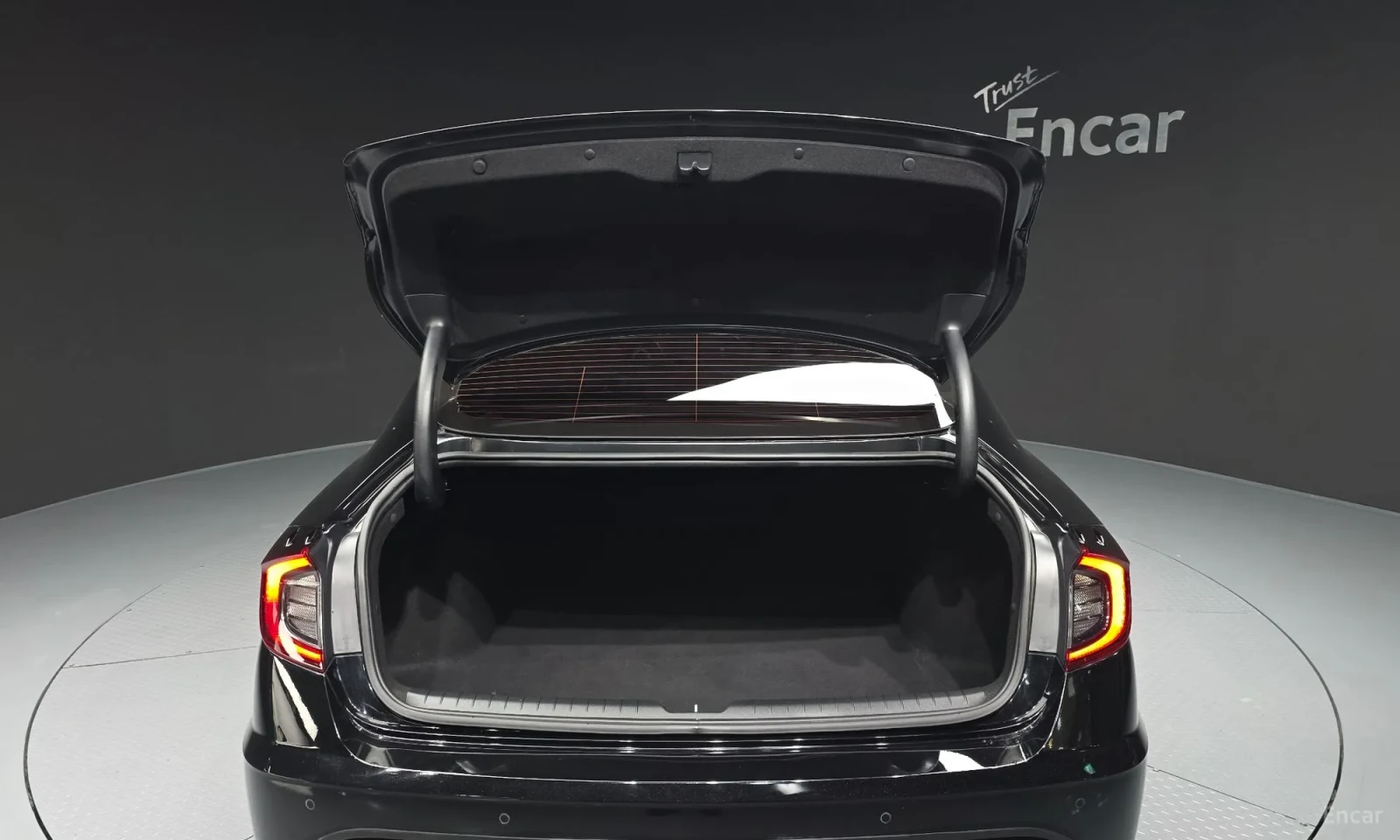 Hyundai Sonata Premium Plus Hybrid, снимка 14 - Автомобили и джипове - 54225710