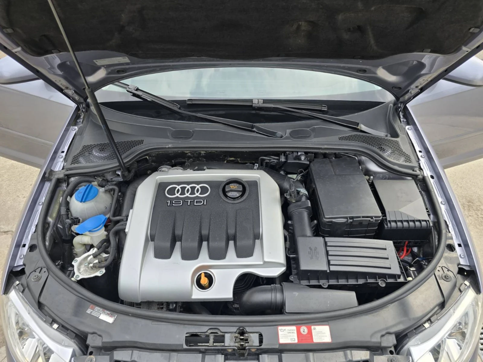 Audi A3 1.9TDI, снимка 17 - Автомобили и джипове - 54263292