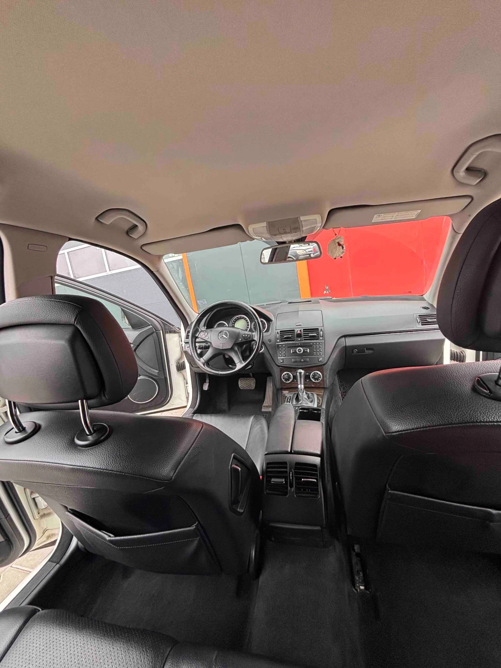 Mercedes-Benz C 220, снимка 7 - Автомобили и джипове - 54691257