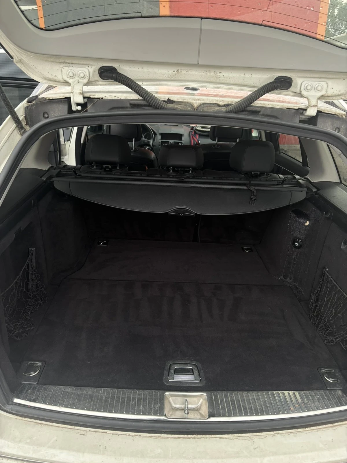 Mercedes-Benz C 220, снимка 13 - Автомобили и джипове - 54691257