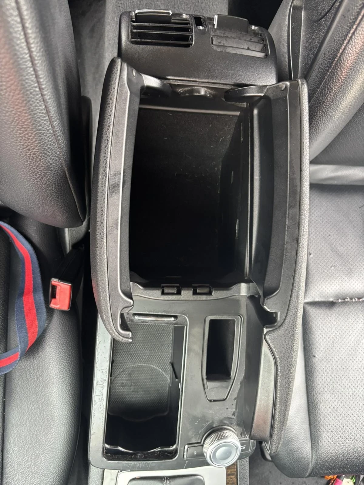Mercedes-Benz C 220, снимка 11 - Автомобили и джипове - 54691257