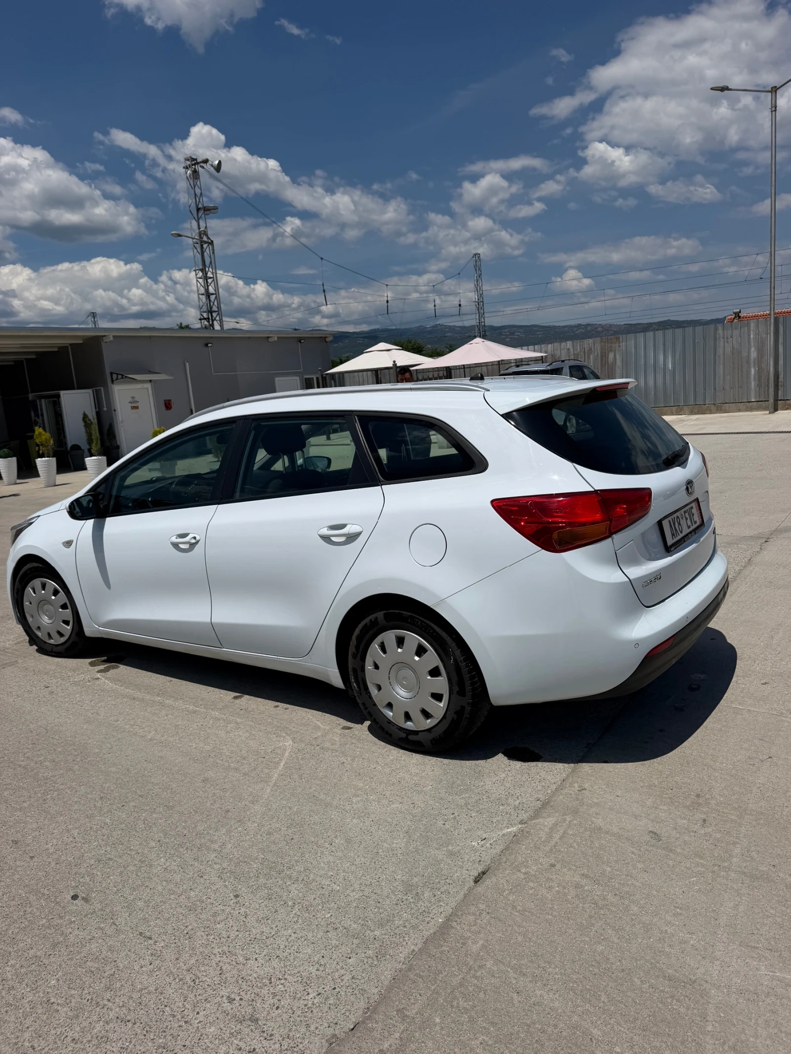 Kia Ceed 1.6 Diesel, снимка 5 - Автомобили и джипове - 54978875