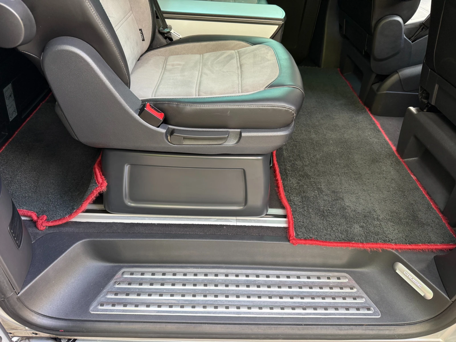 VW Multivan, снимка 16 - Автомобили и джипове - 55323437