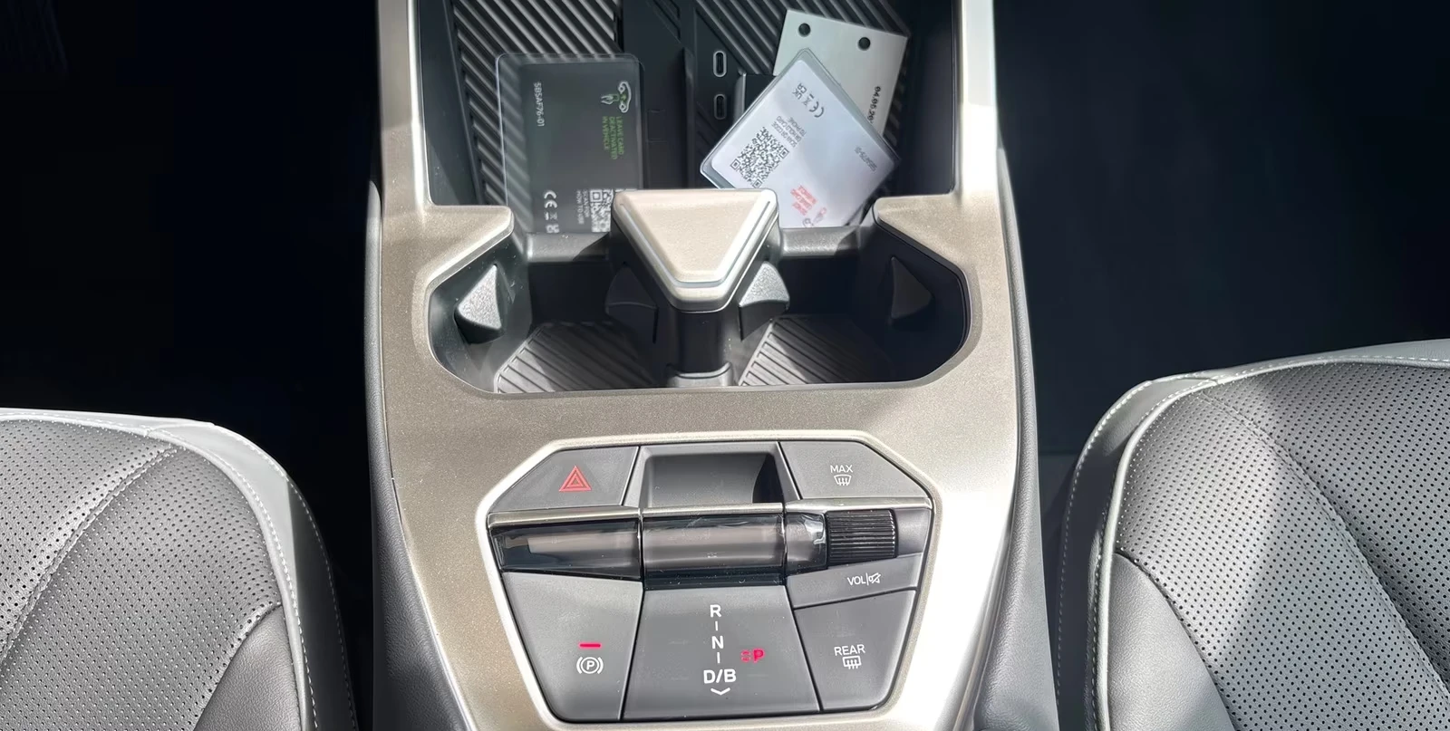 BMW iX3 50 / xDRIVE / H&K / HUD / PANORAMIC VISION, снимка 9 - Автомобили и джипове - 55464893
