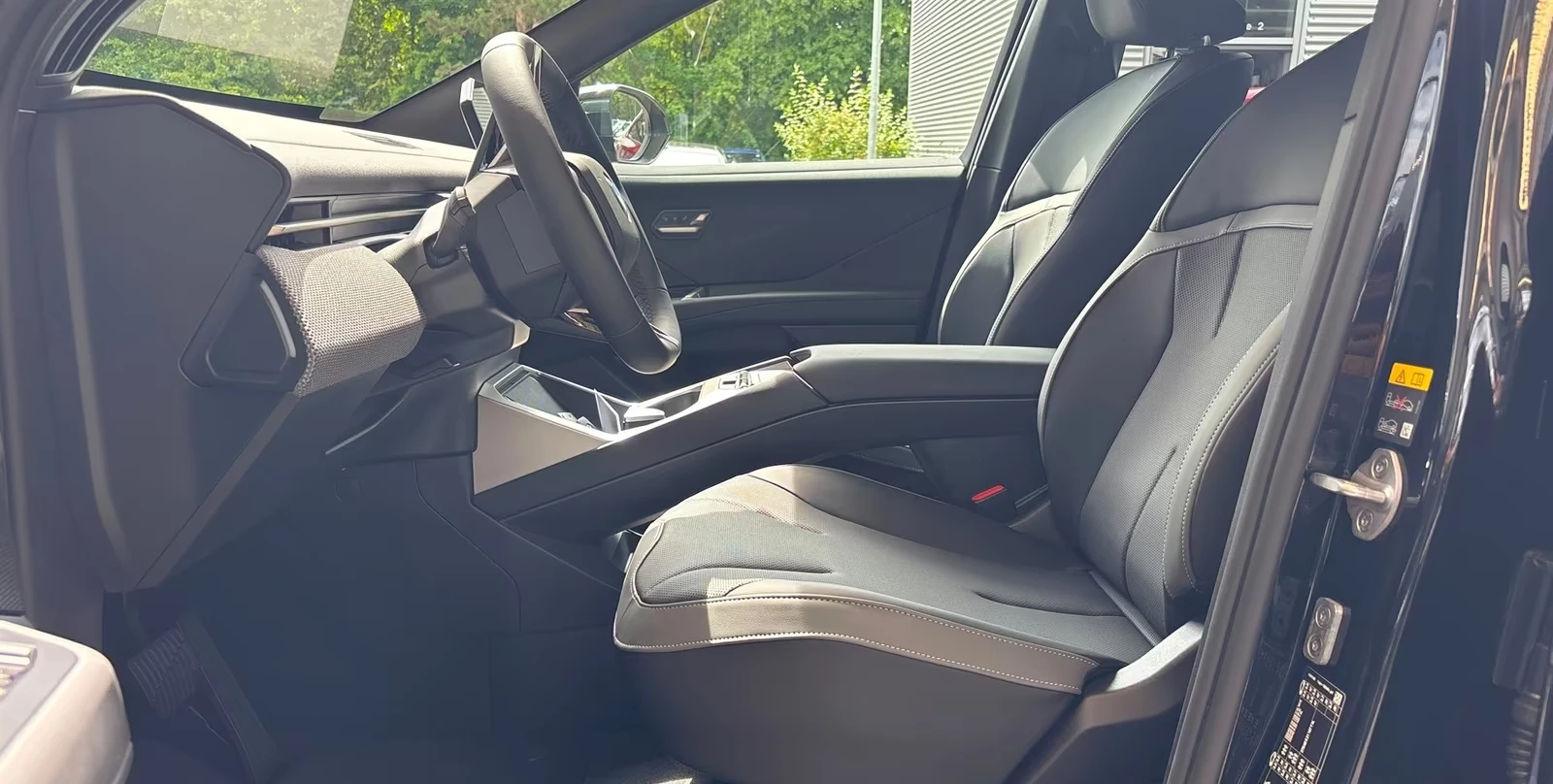 BMW iX3 50 / xDRIVE / H&K / HUD / PANORAMIC VISION, снимка 6 - Автомобили и джипове - 55464893