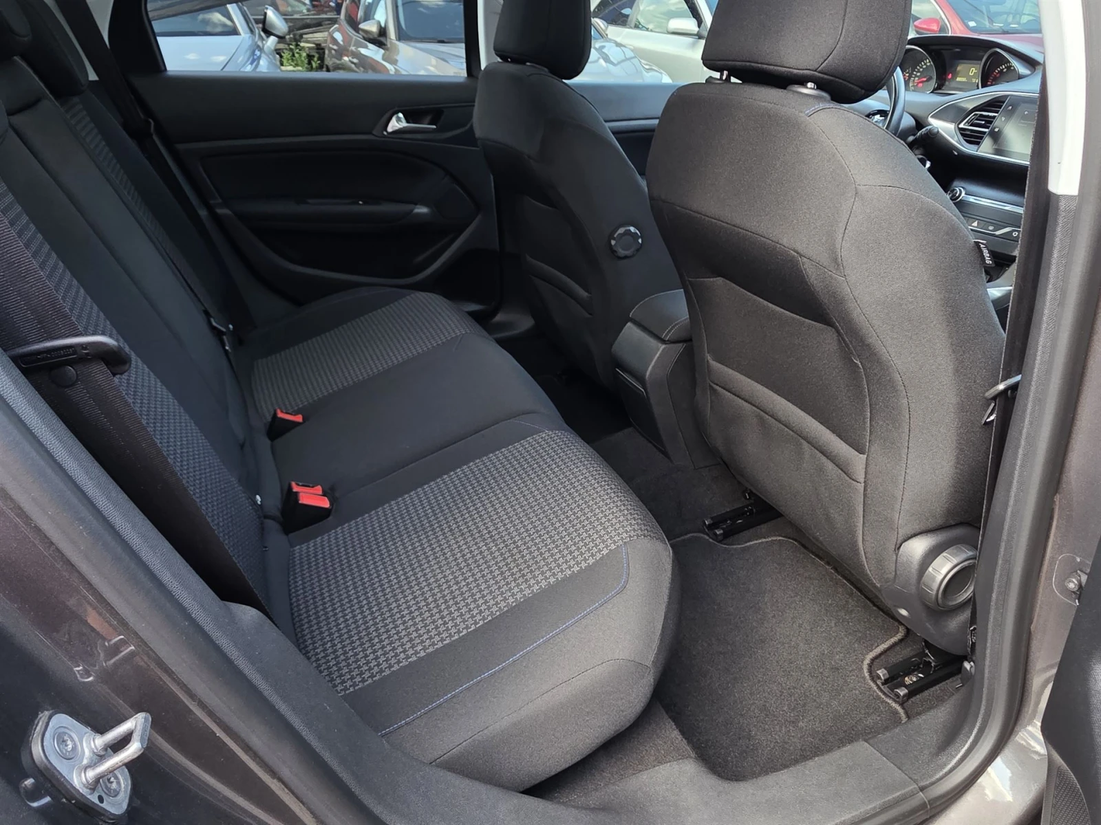 Peugeot 308 1.2 e-THP Style Panorama | Mobile.bg � ����������� 14