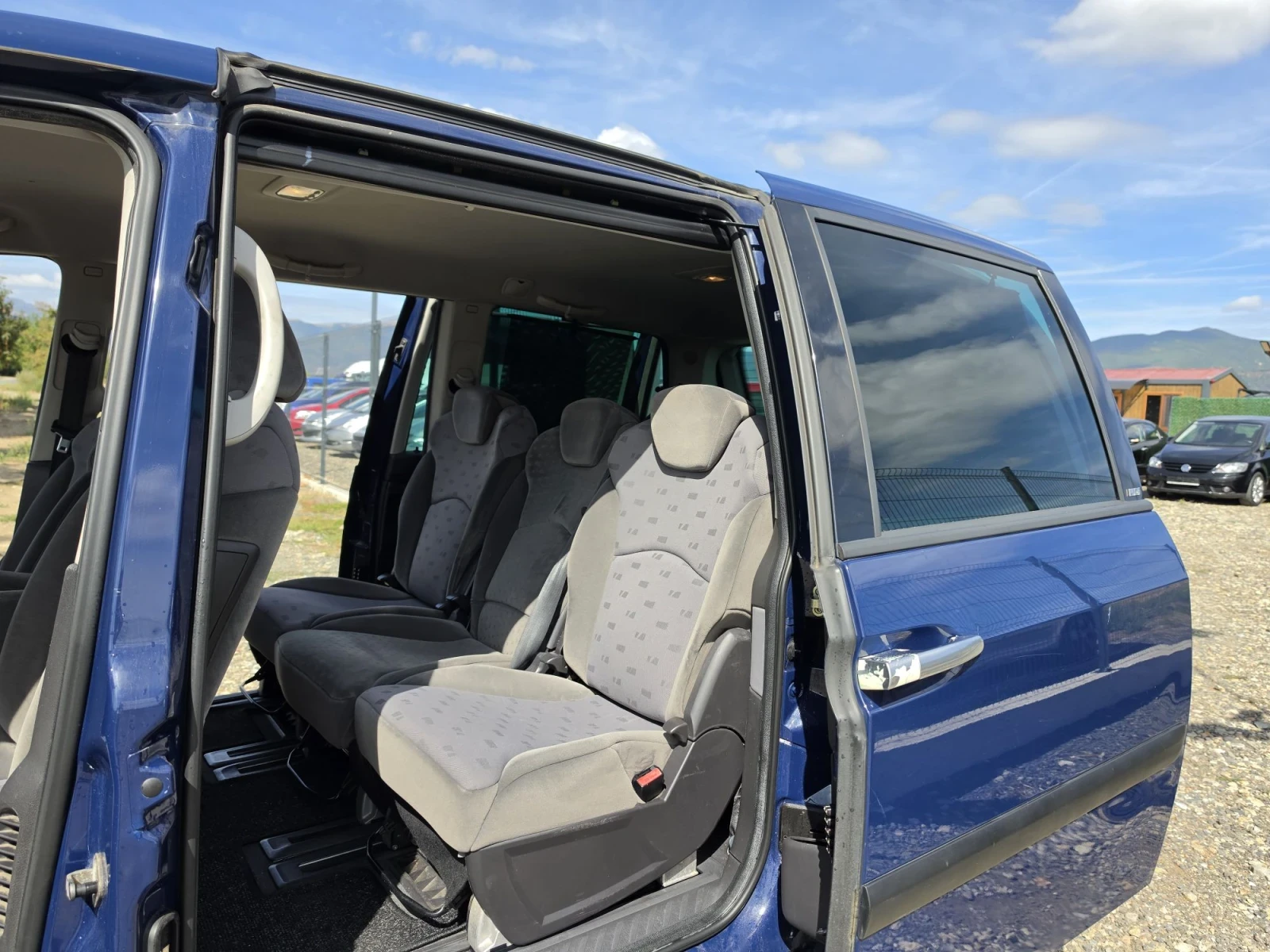 Peugeot 807 2.2 HDI 129 7 MESTA, снимка 16 - Автомобили и джипове - 56084241