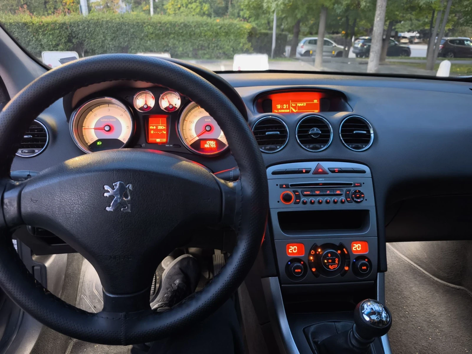 Peugeot 308 1.6HDI, снимка 7 - Автомобили и джипове - 56217022