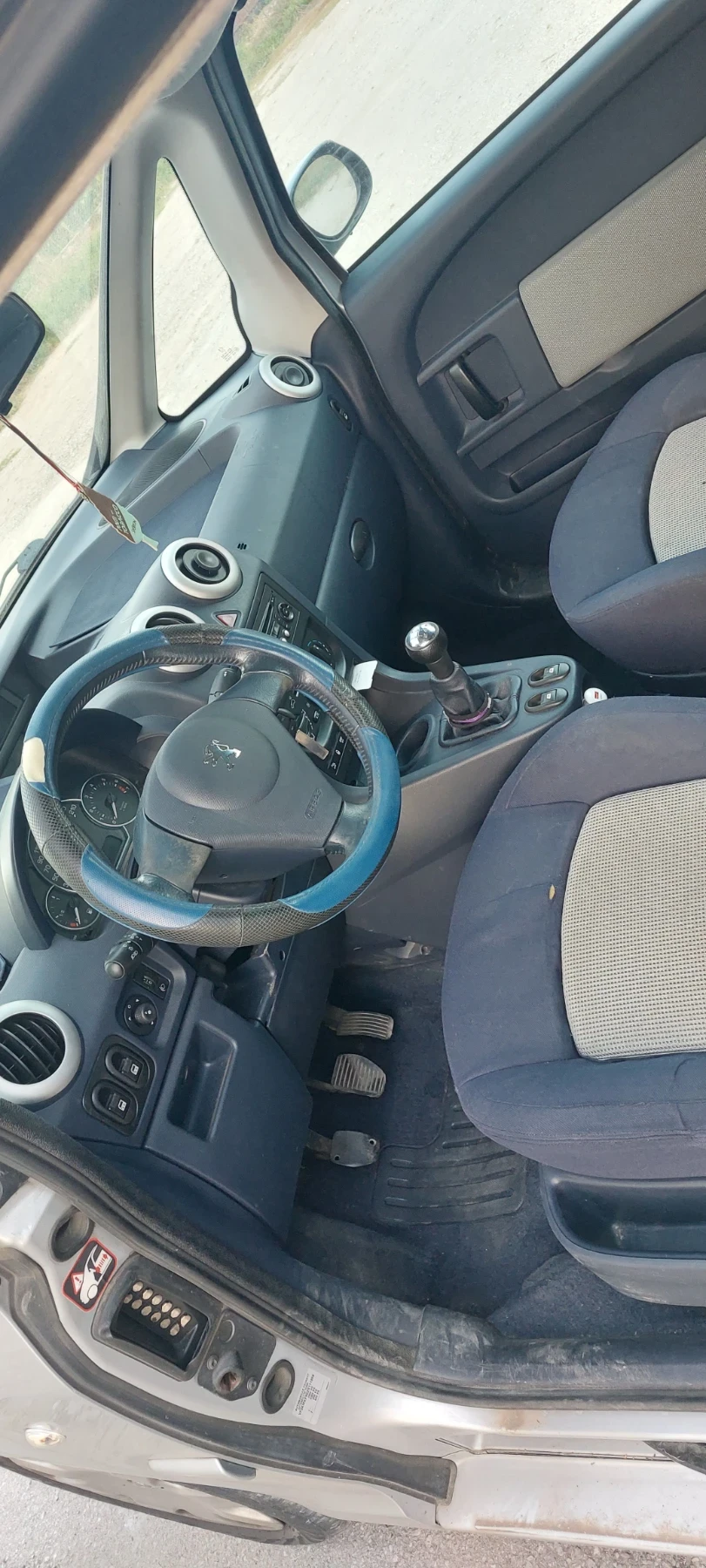 Peugeot 1007, снимка 12 - Автомобили и джипове - 56439473