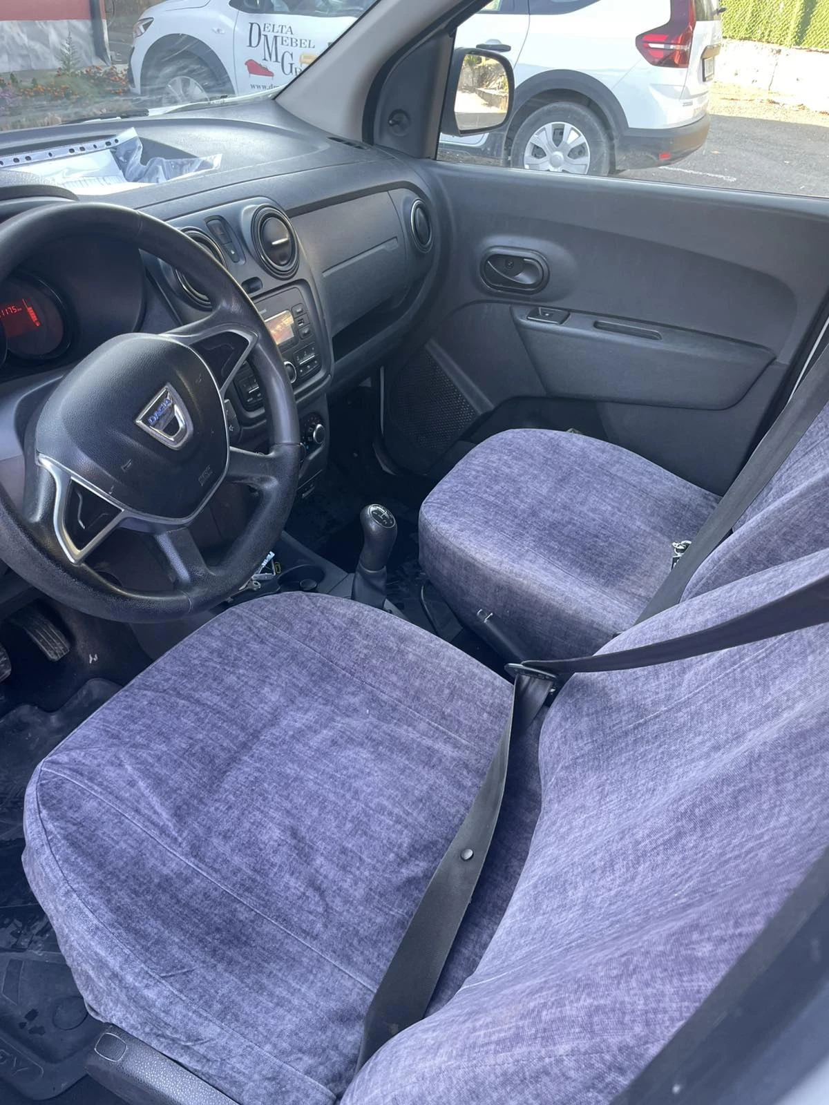 Dacia Lodgy 6+ 1 ГАЗ-БЕНЗИН, снимка 10 - Автомобили и джипове - 56612906