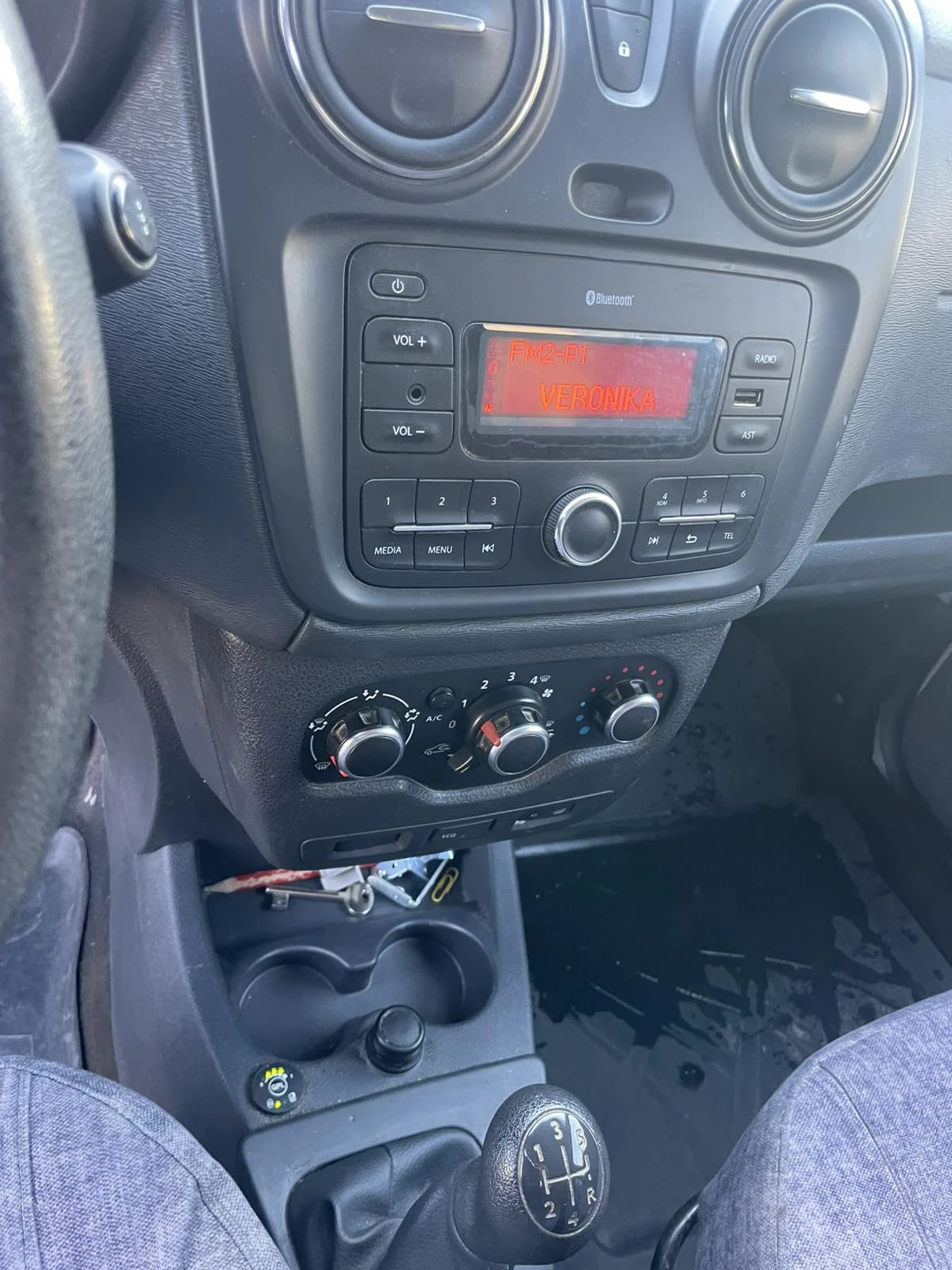 Dacia Lodgy 6+ 1 ГАЗ-БЕНЗИН, снимка 9 - Автомобили и джипове - 56612906