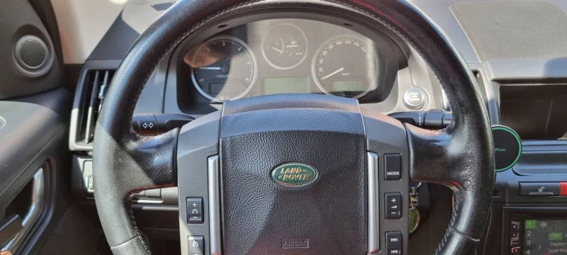 Land Rover Freelander 2.2 TD4, снимка 13 - Автомобили и джипове - 48872179